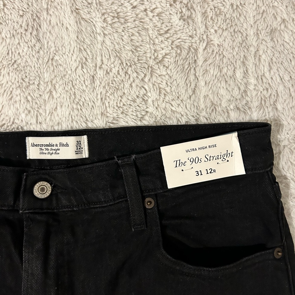Abercrombie 90s straight high rise jean